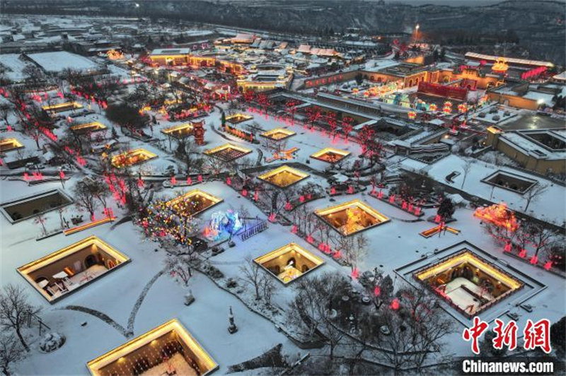 Henan: cavernas subterraneas decoradas com lanternas festivas
