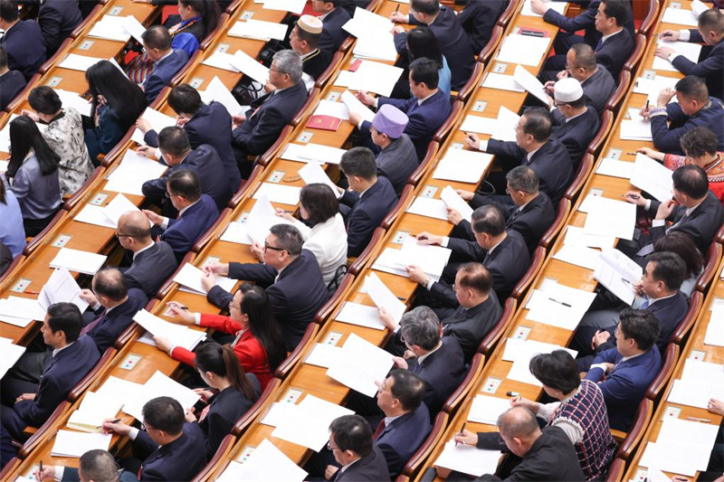 Legislatura nacional da China realiza 2a reuni?o plenária da sess?o anual