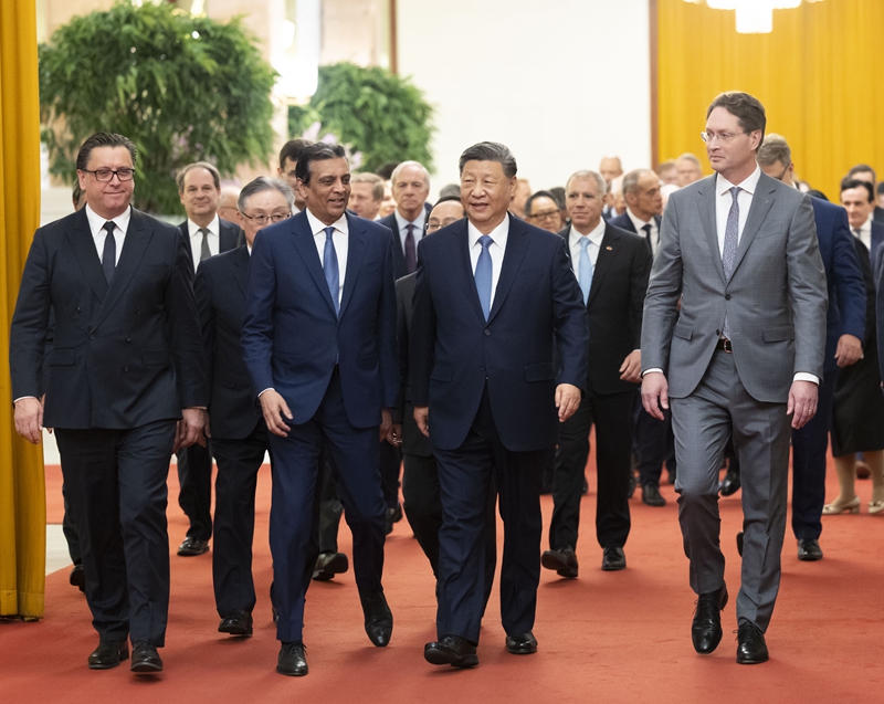 Empresas estrangeiras s?o participantes importantes na iniciativa de moderniza??o da China, diz Xi Jinping