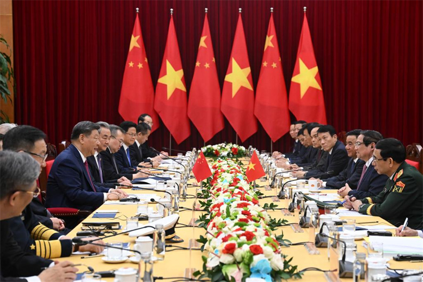 Xi Jinping pede à China e ao Vietn? que se oponham ao hegemonismo, unilateralismo e protecionismo