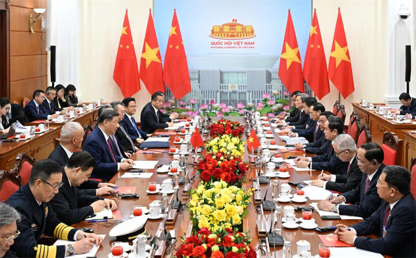 Xi Jinping pede que China e Vietn? marchem juntos rumo à moderniza??o