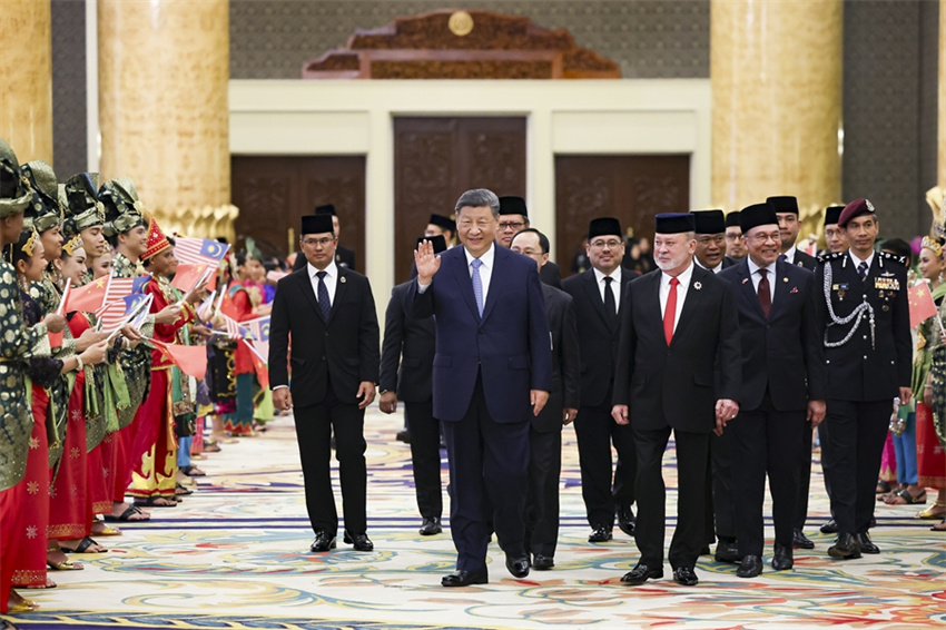 Xi Jinping pede esfor?os conjuntos para construir uma comunidade estratégica China-Malásia de alto nível com futuro compartilhado