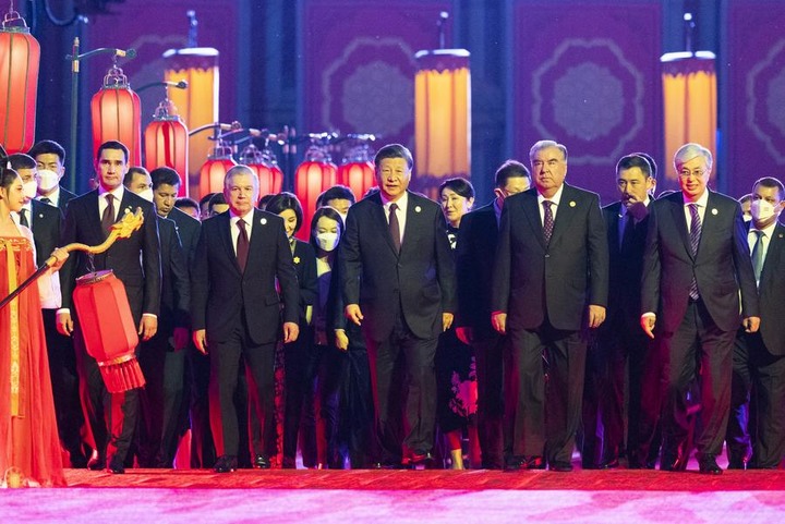 Ao longo da antiga Rota da Seda, Xi Jinping cultiva novos la?os com a ásia Central