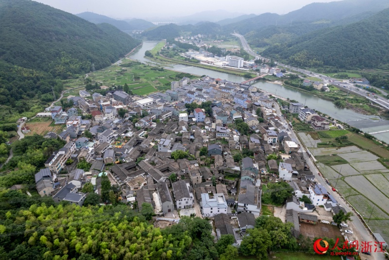 China em Movimento: arte impulsiona revitaliza??o rural no condado de Ninghai, leste da China