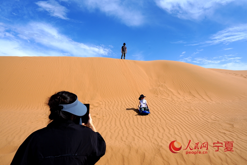 China em Movimento: Explorando o charme do deserto em Zhongwei