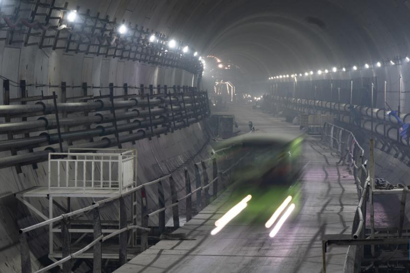 Túnel do Rio Yangtze da Linha 12 do Metr? de Wuhan alcan?a avan?o na escava??o