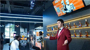 Beijing tem primeiro restaurante temático de rob?sPor ocasi?o da Conferência Mundial de Rob?s de 2025, o primeiro restaurante temático de rob?s de Beijing abriu suas portas ao público. 