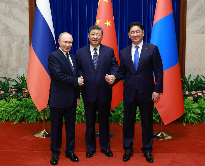 Xi Jinping pede refor?o da confian?a política mútua e da coopera??o entre China, Rússia e Mongólia