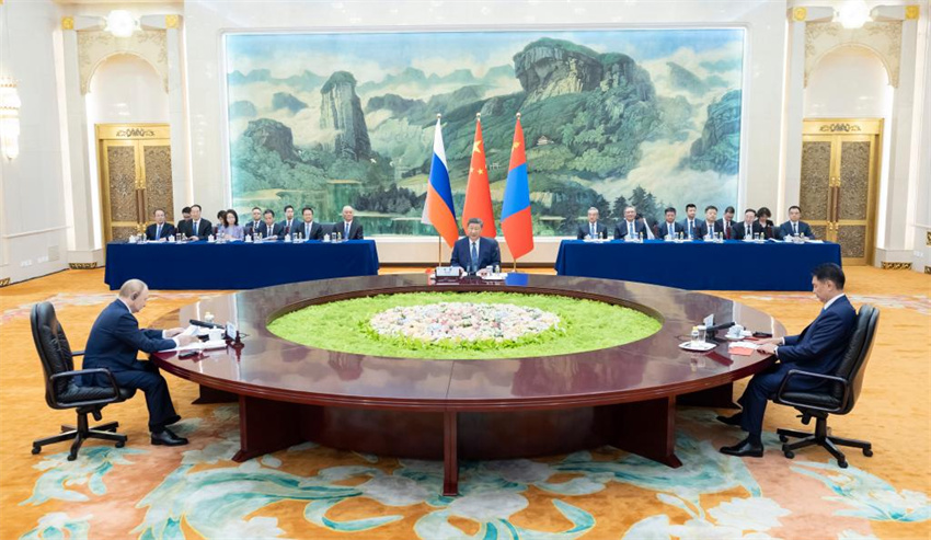 Xi Jinping pede refor?o da confian?a política mútua e da coopera??o entre China, Rússia e Mongólia