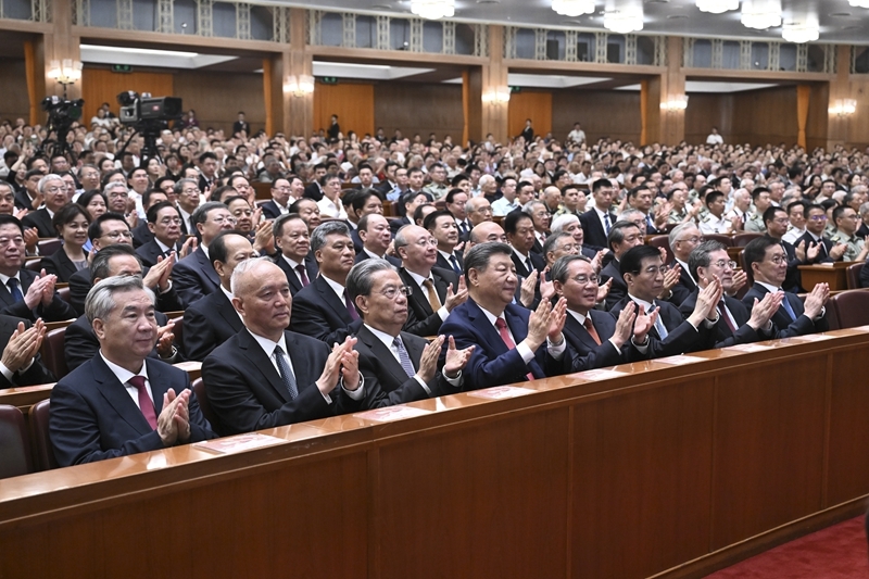 China realiza gala cultural para comemora??es do Dia da Vitória