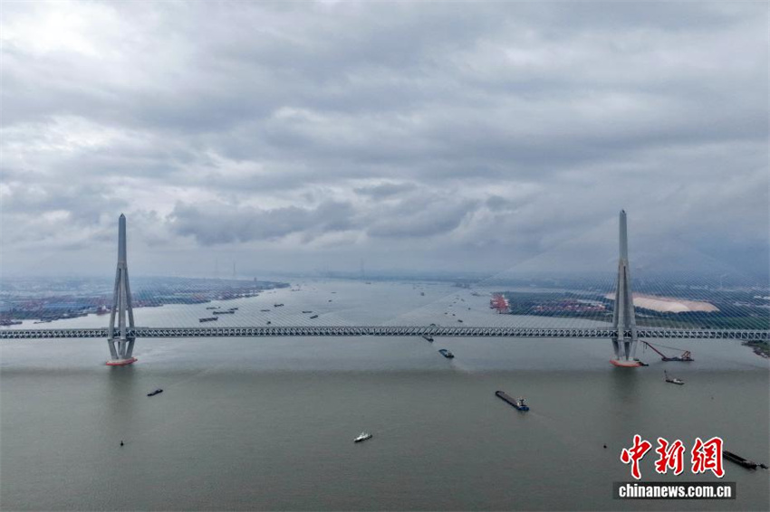 Ponte Changtai: inaugurada maior ponte estaiada do mundo em v?o único sobre o rio Yangtze