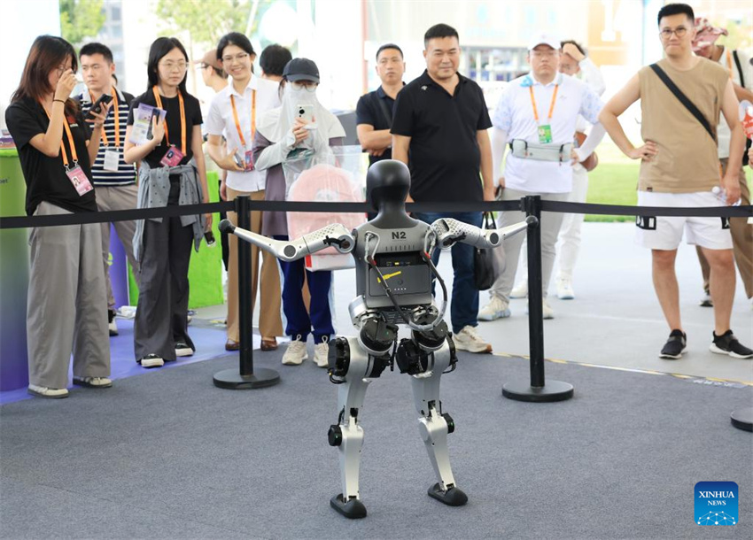 Produtos de alta tecnologia expostos na CIFTIS em Beijing