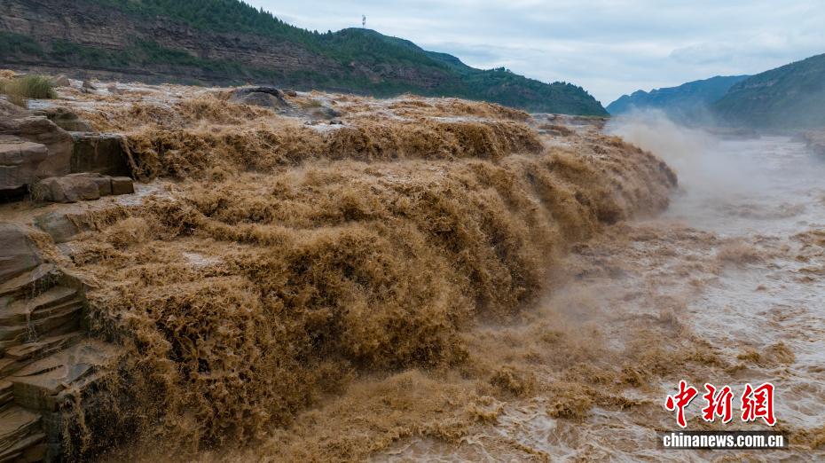Galeria: Cachoeira Hukou atravessa melhor período de observa??o