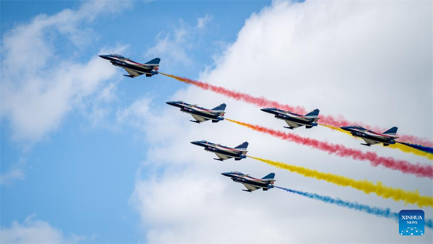 Galeria: exercício para Dia Aberto da avia??o de 2025 da For?a Aérea do ELP da China e do Show Aéreo de Changchun