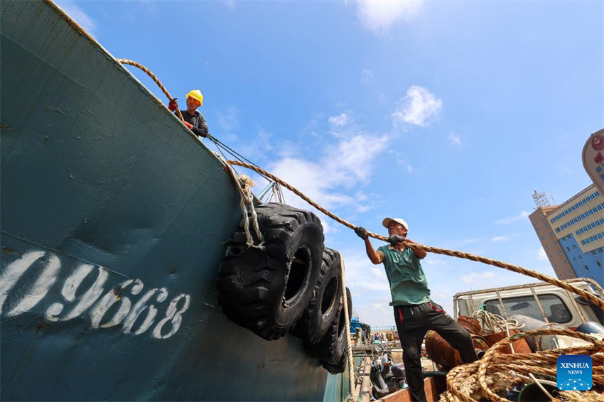 Sul da China se prepara para supertuf?o Ragasa