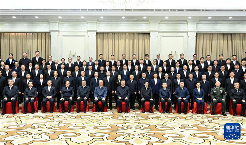 Xi Jinping pede esfor?os concertados para melhor construir uma bela Xinjiang