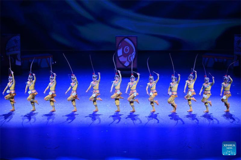 Festival internacional de circo abre na 