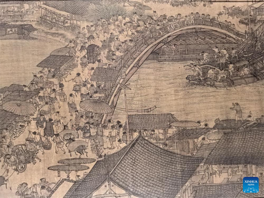 Exposi??o celebra centenário da funda??o do Museu do Palácio em Beijing