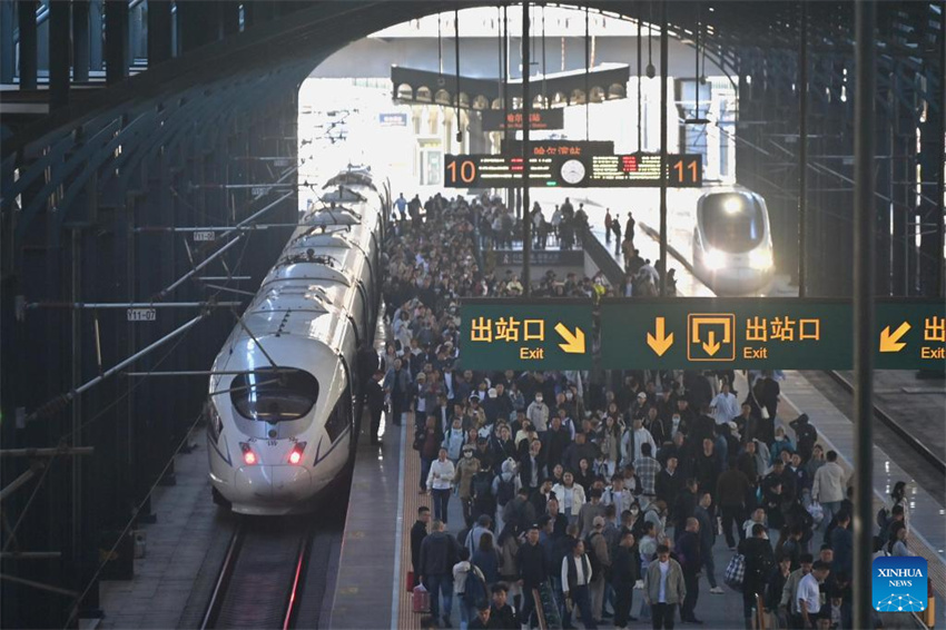 China inicia alta temporada de viagens para feriado do Dia Nacional