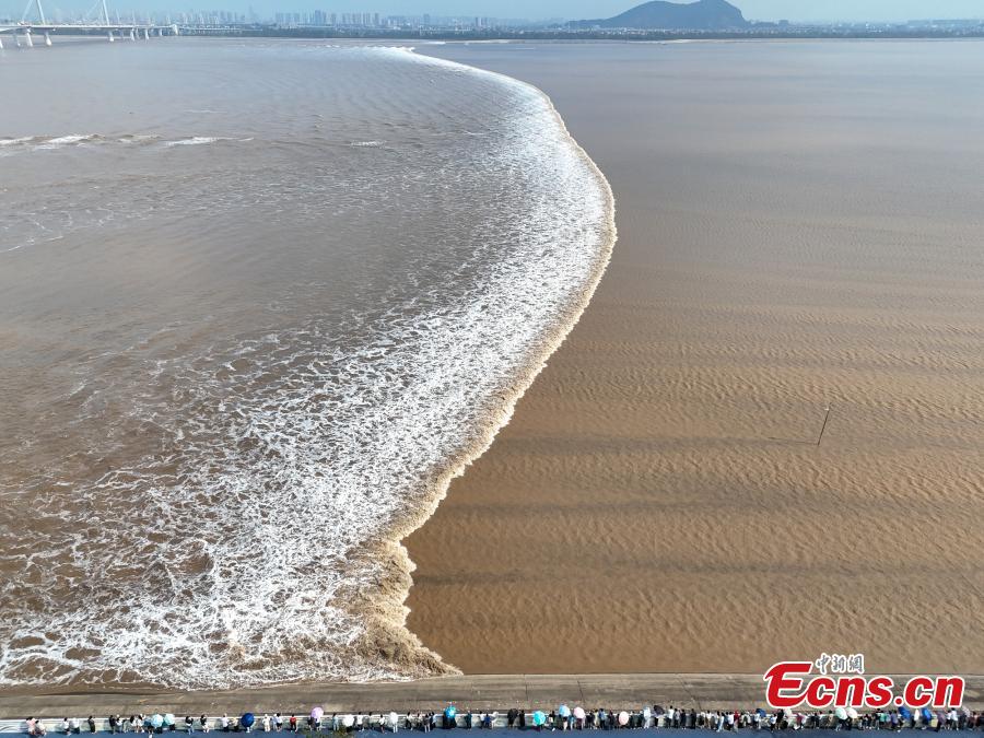 Rio Qiantang entra na melhor temporada de observa??o de marés