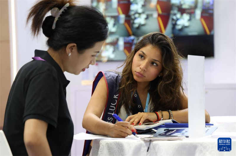 Feira de Cant?o come?a no sul da China com número recorde de expositores e compradores