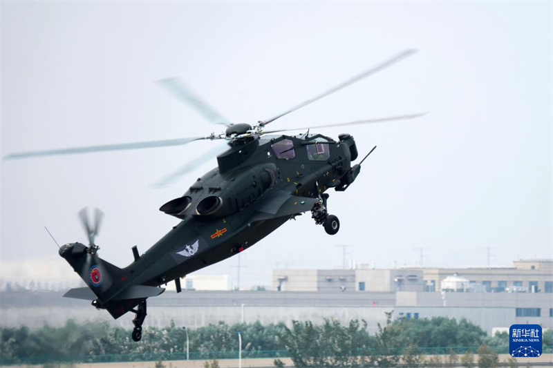 Equipamentos do Exército em exibi??o na 7a Exposi??o Internacional de Helicópteros de Tianjin