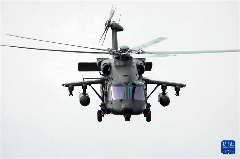 Equipamentos do Exército em exibi??o na 7a Exposi??o Internacional de Helicópteros de Tianjin