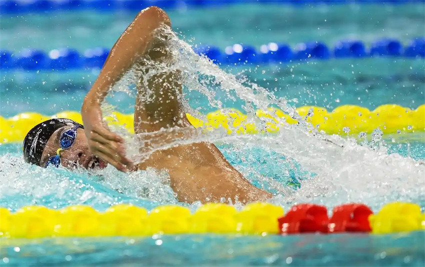 Zhang Zhanshuo, de 18 anos, quebra o recorde mundial júnior e supera estrelas para conquistar o ouro nos 15o Jogos Nacionais da China