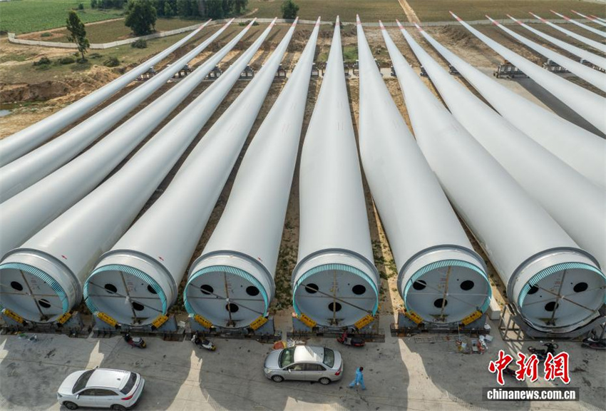 Visita à maior base de produ??o de pás de turbinas eólicas do mundo em Hainan