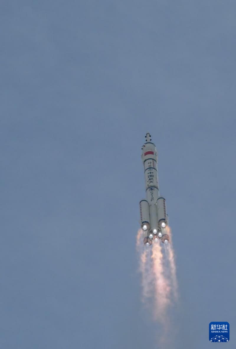 China lan?a nave espacial Shenzhou-22