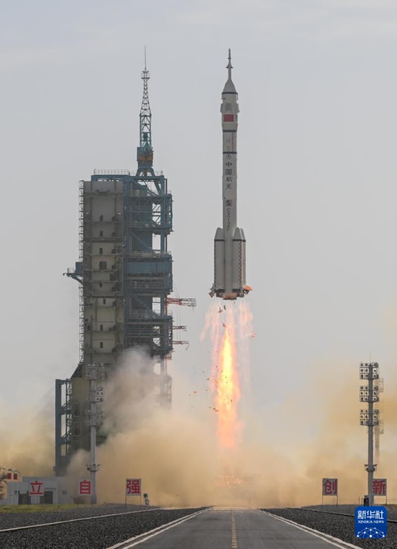China lan?a nave espacial Shenzhou-22
