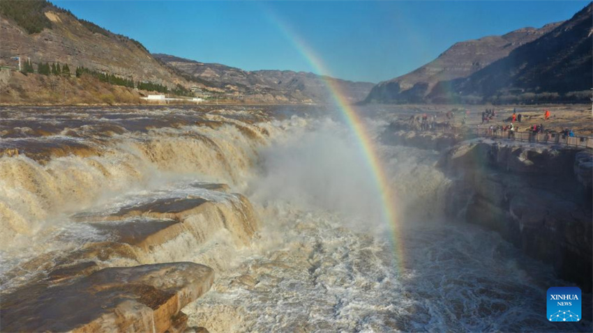 Galeria: arco-íris duplo visto sobre a cachoeira de Hukou em Jixian, Shanxi
