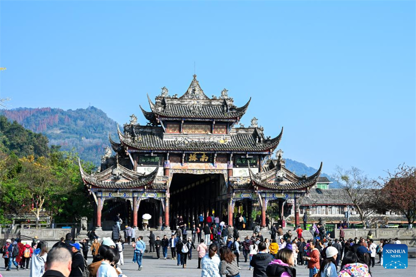 Vis?o detalhada do sistema de irriga??o de Dujiangyan em Chengdu, China