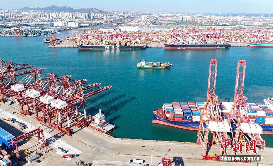 Movimenta??o de carga do Porto de Qingdao ultrapassa 700 milh?es de toneladas em 2025