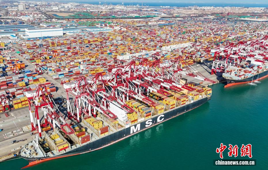 Movimenta??o de carga do Porto de Qingdao ultrapassa 700 milh?es de toneladas em 2025