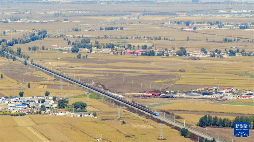 China conclui teste de opera??o de trens de carga pesada de 35.000 toneladas